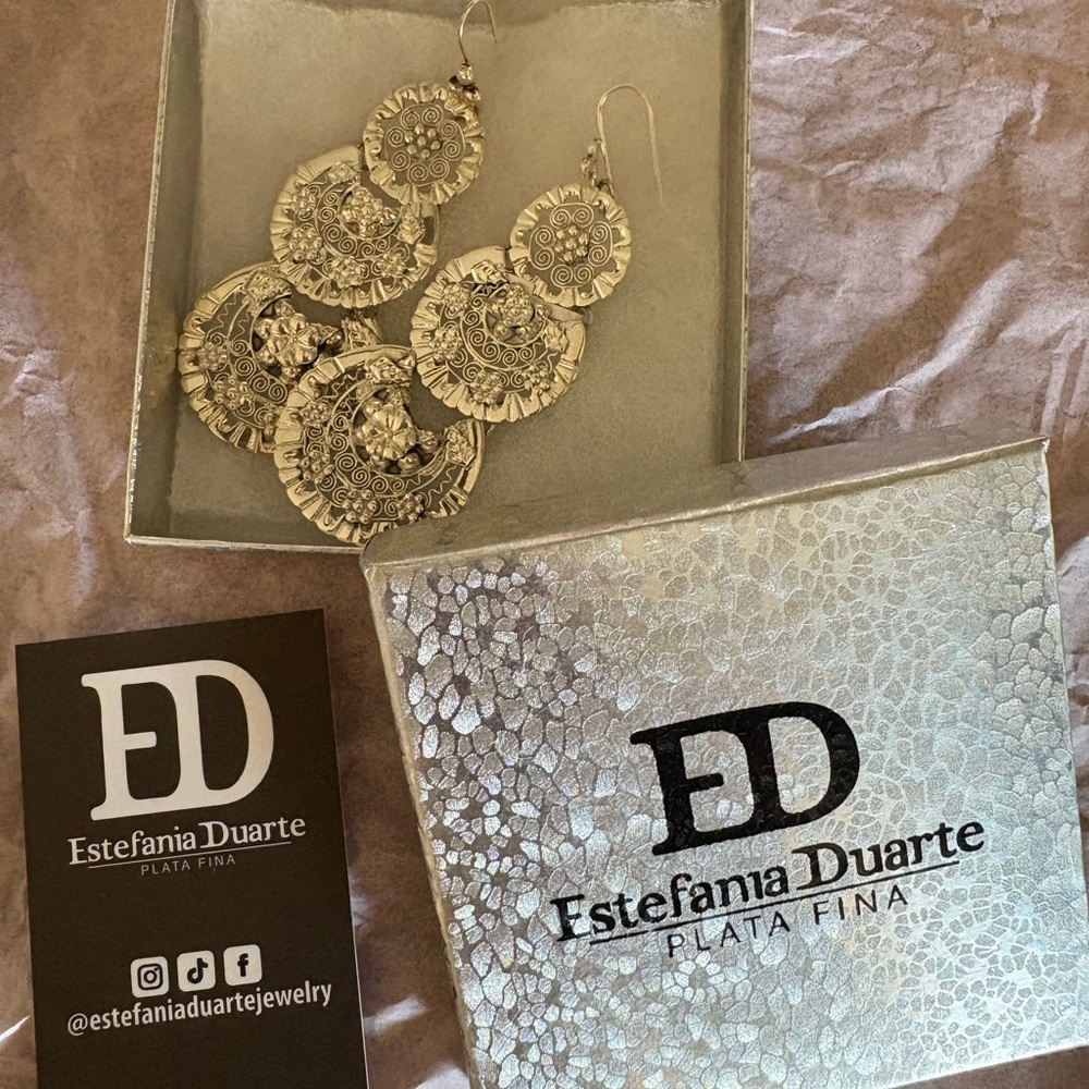 Estefania Duarte Arracada Jerezana de plata cascada grande silver earrings - Picture 3 of 5